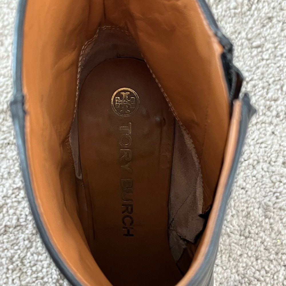 Tory Burch LILA 90MM Zip Up Ankle Bootie
Calf Leather - Picture 7 of 16